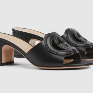 👜 Gucci | Sandalia tipo chancla GG entrelazada de mujer