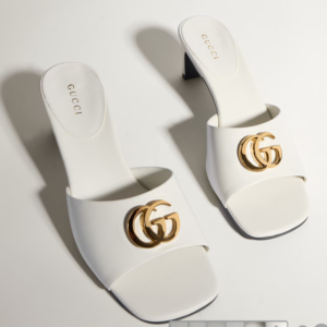 👜 Gucci | Sandalia tipo chancla con Doble G para mujer