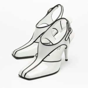 👜 CHANEL | Slingback