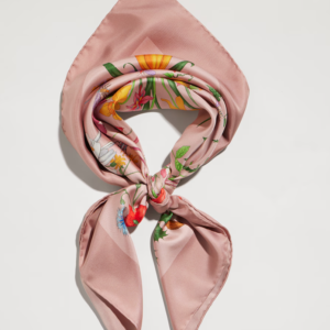 👜 Gucci | Pañuelo cuadrado de sarga de seda estampada