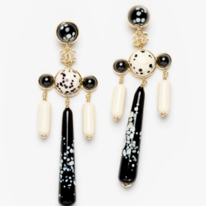 👜 CHANEL | Métiers d’art 2026 Pendientes de clip